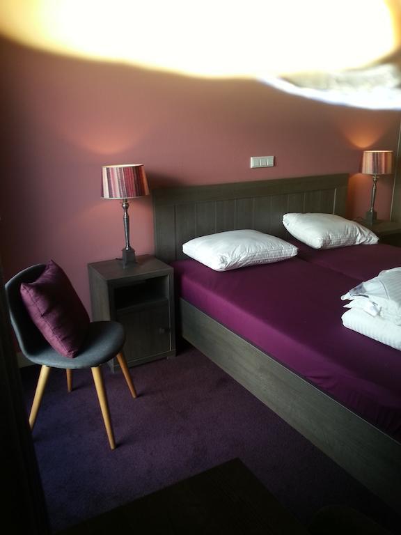 Hotel Boerderij Restaurant De Gloepe Diffelen Bilik gambar