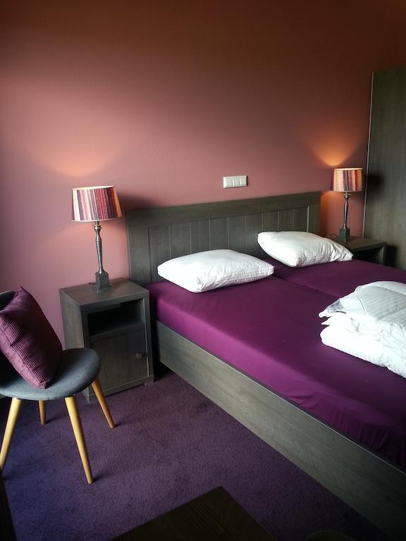 Hotel Boerderij Restaurant De Gloepe Diffelen Bilik gambar